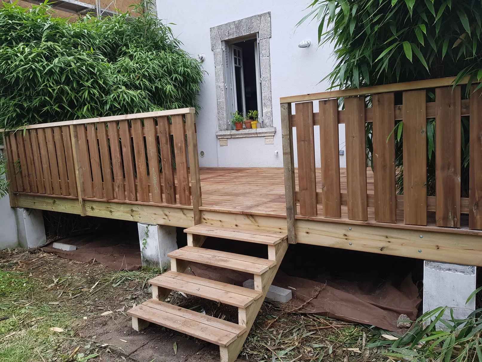 Escaliers et ext&eacute;rieur